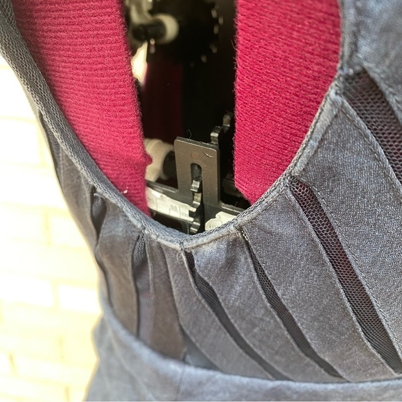 Adrianna Papell Special Occasion Navy Blue Gown Long Dress Ruffles Tiered Sz 6 - Picture 13 of 16